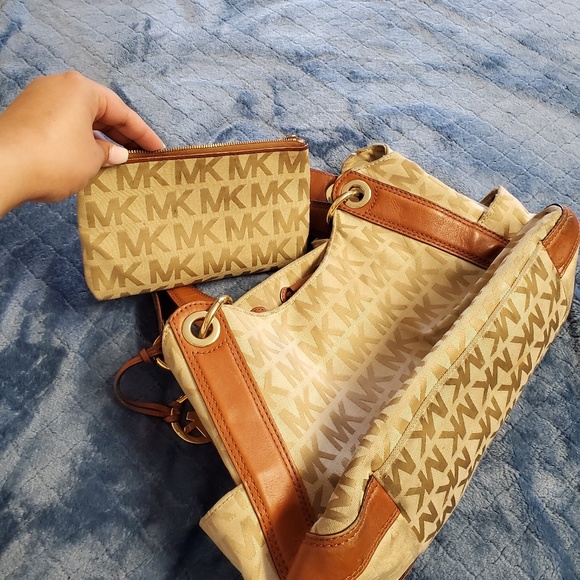 REAL MK PURSE WITH MATCHING WALLET - Picture 3 of 3